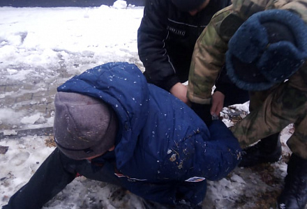 Нападавший, вооружённый ножом, задержан